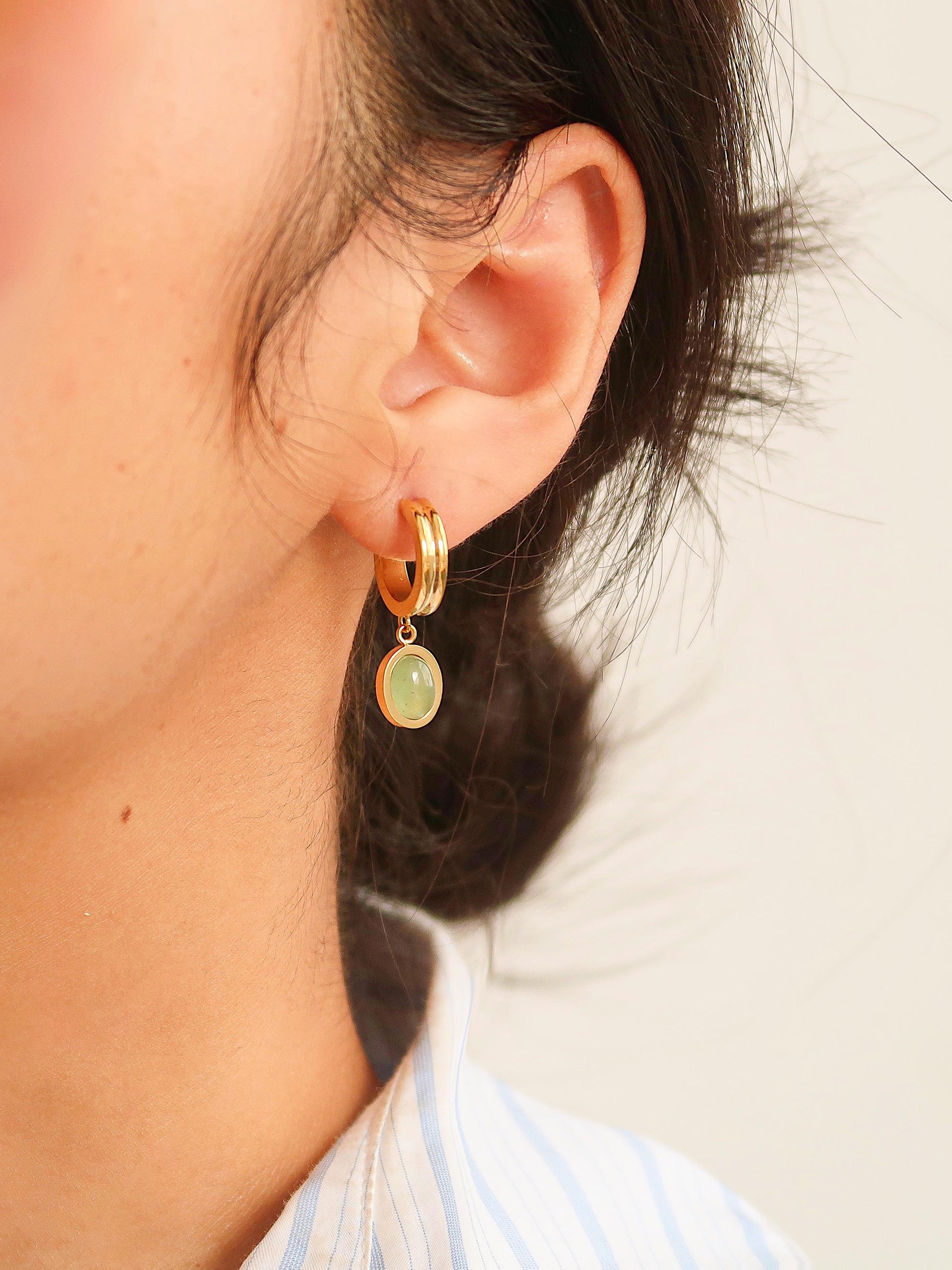 Dainty Round Stone Dangle Earrings