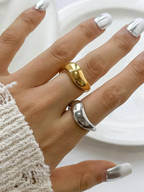 18k Non-tarnish Classic Wavy Band