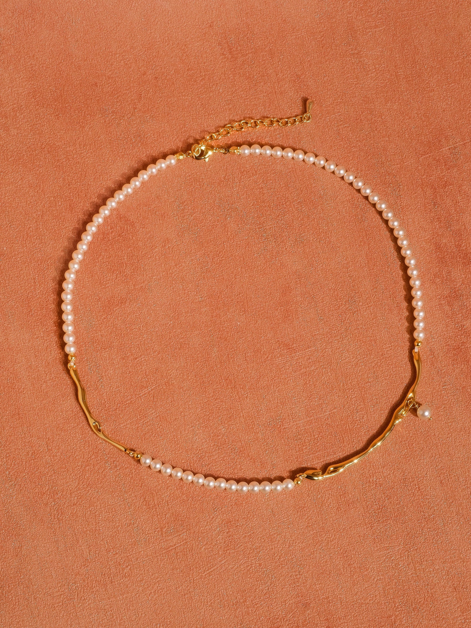 Maylis 18k Gold Classic Pearl Necklace