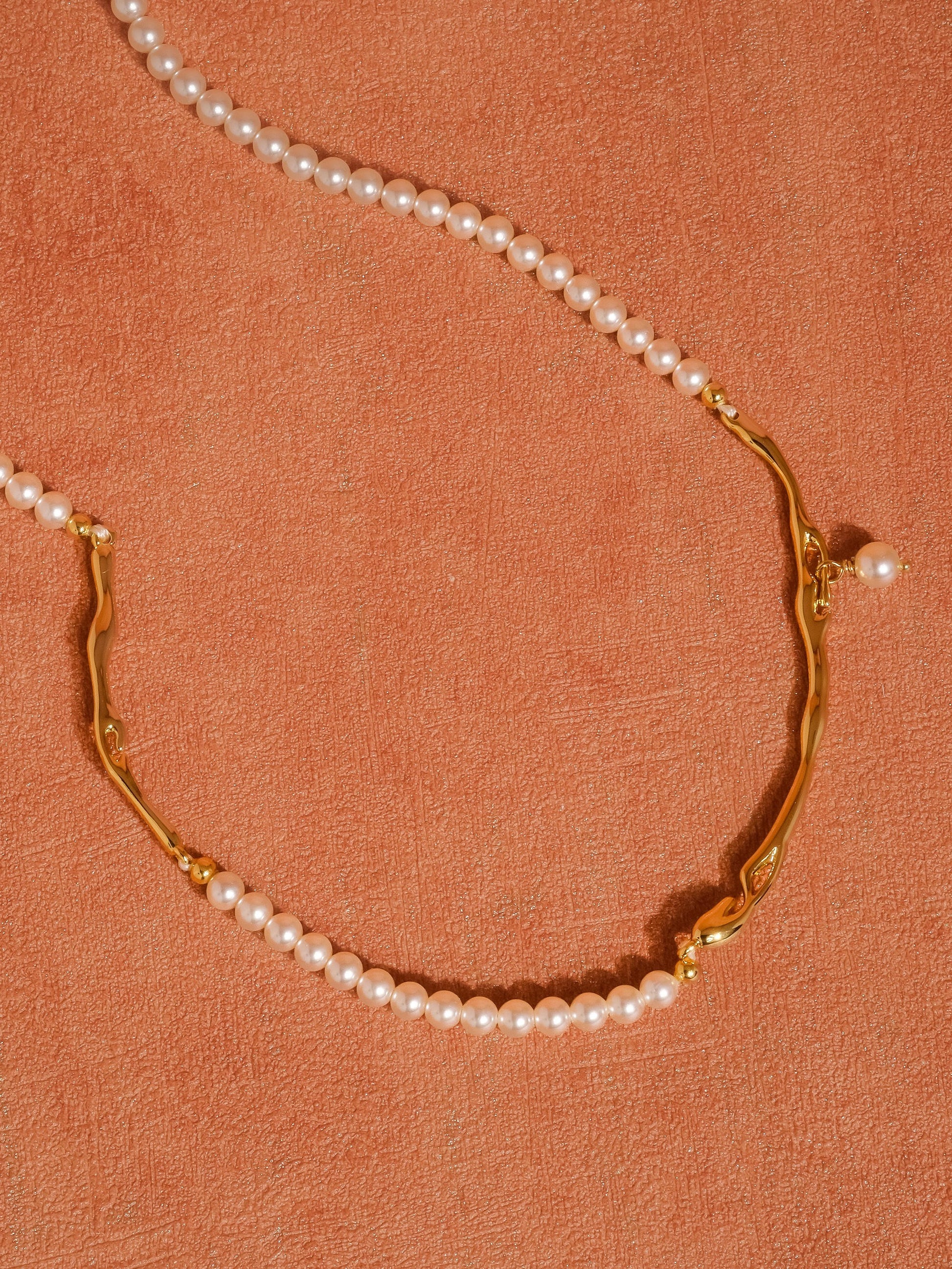 Maylis 18k Gold Classic Pearl Necklace